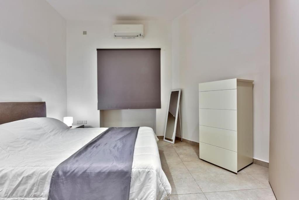 Modern 3 Bed & 2 Bth Apt Sliema Buitenkant foto